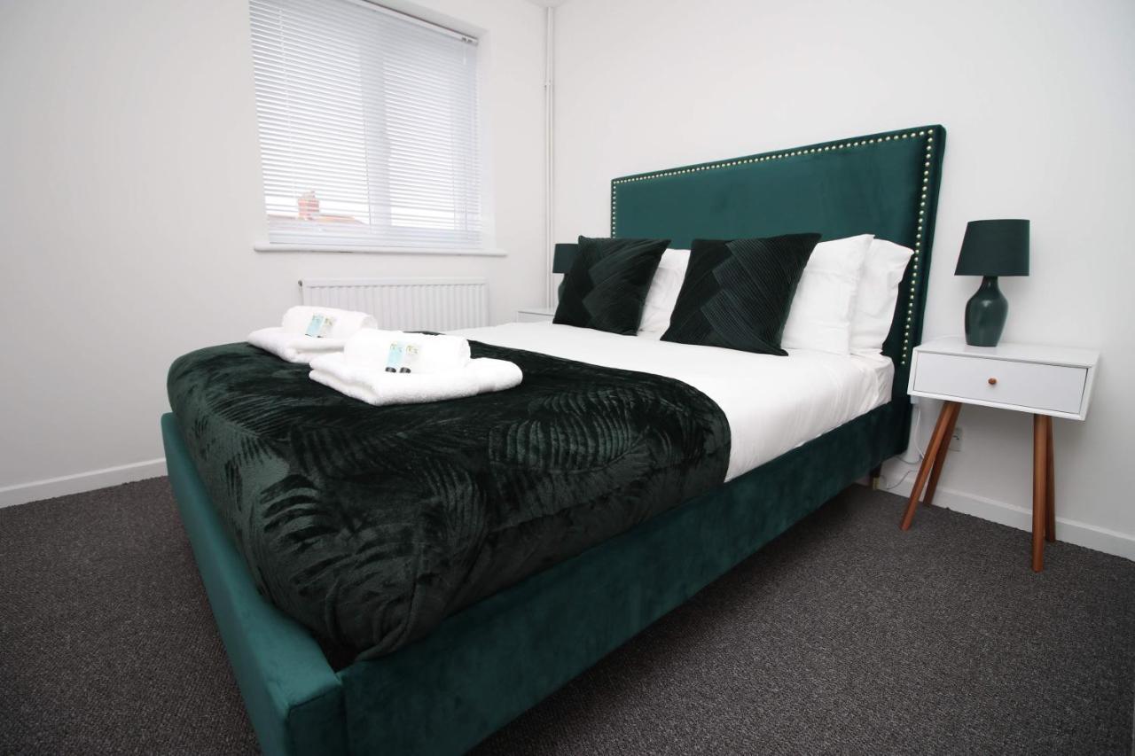 Casa vacanze 2bedroom Home- Free Parking, Wi-fi & Patio- Available For Long Or Short Term