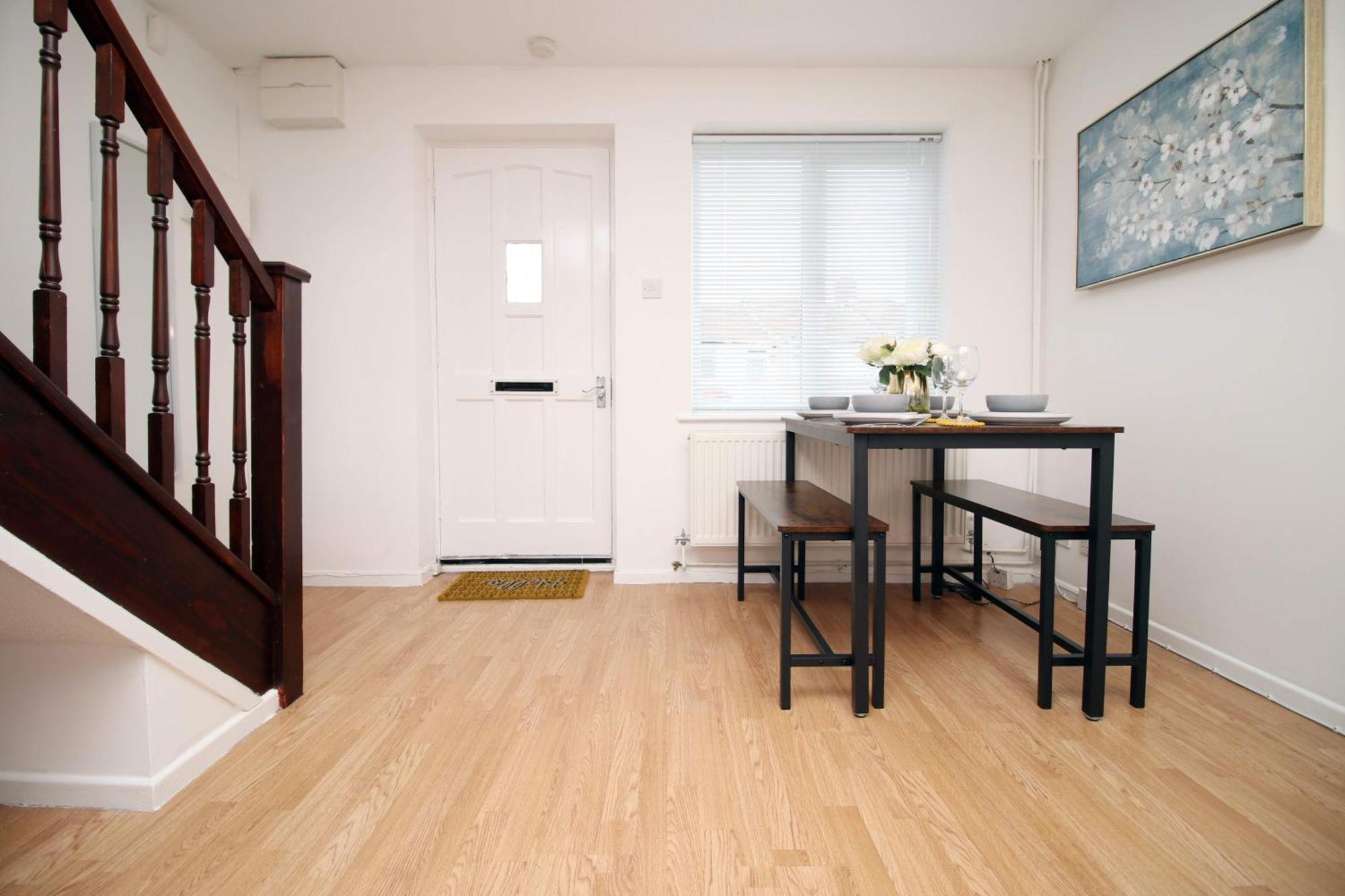 Casa vacanze 2bedroom Home- Free Parking, Wi-fi & Patio- Available For Long Or Short Term Bristol